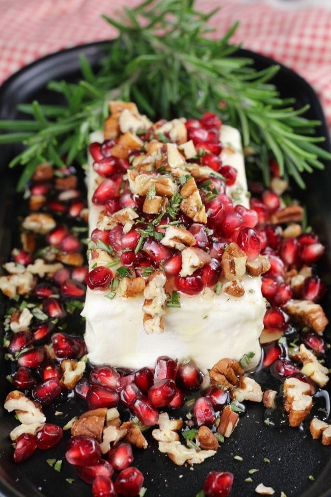 pomegranate-pecan-party-appetizer