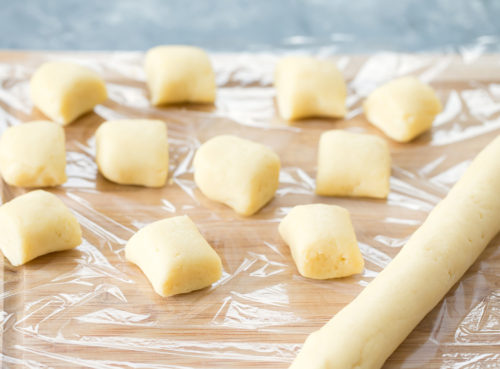 keto pretzel bites cut of properly before baking